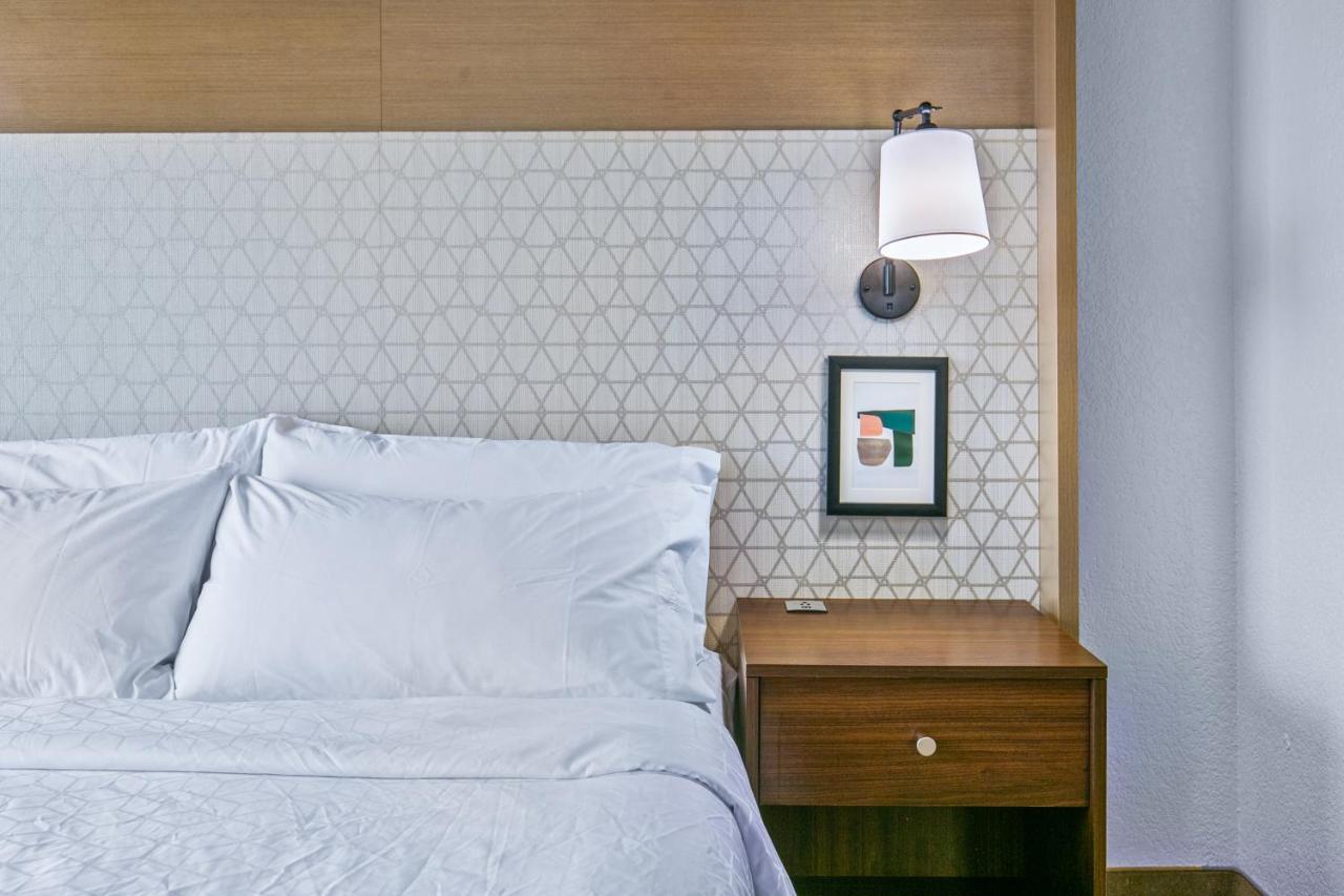 Holiday Inn Express Hotel & Suites Lucedale By Ihg Экстерьер фото