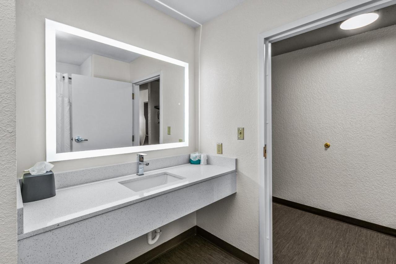 Holiday Inn Express Hotel & Suites Lucedale By Ihg Экстерьер фото