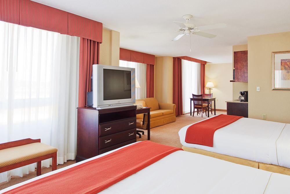 Holiday Inn Express Hotel & Suites Lucedale By Ihg Экстерьер фото